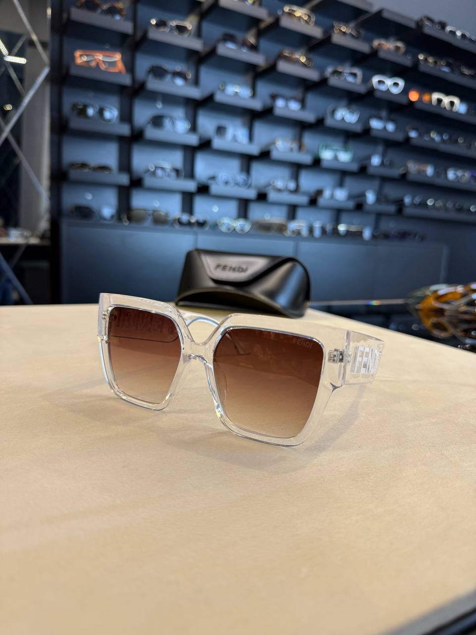 FENDI - FF08