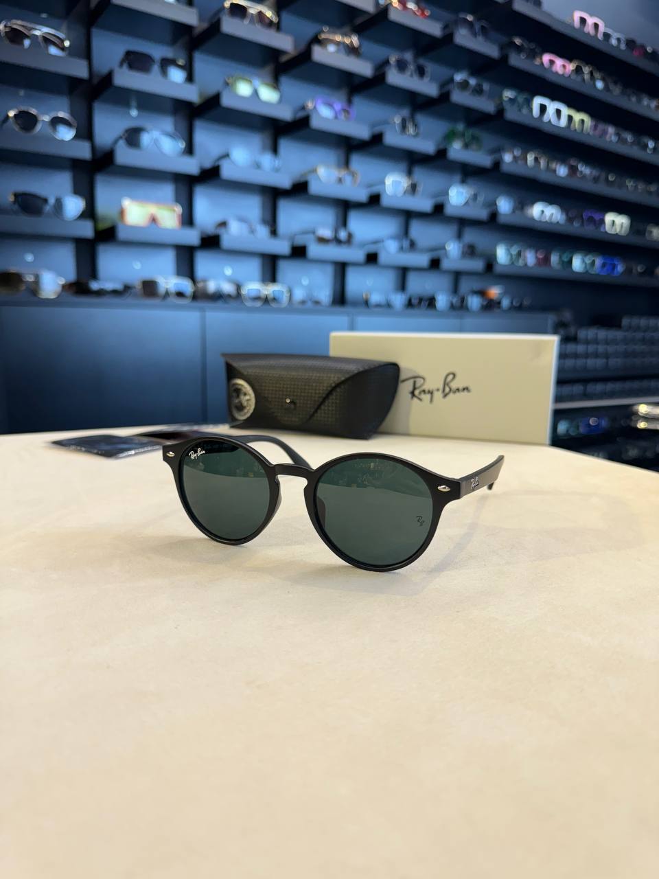 Ray Ban- RB10