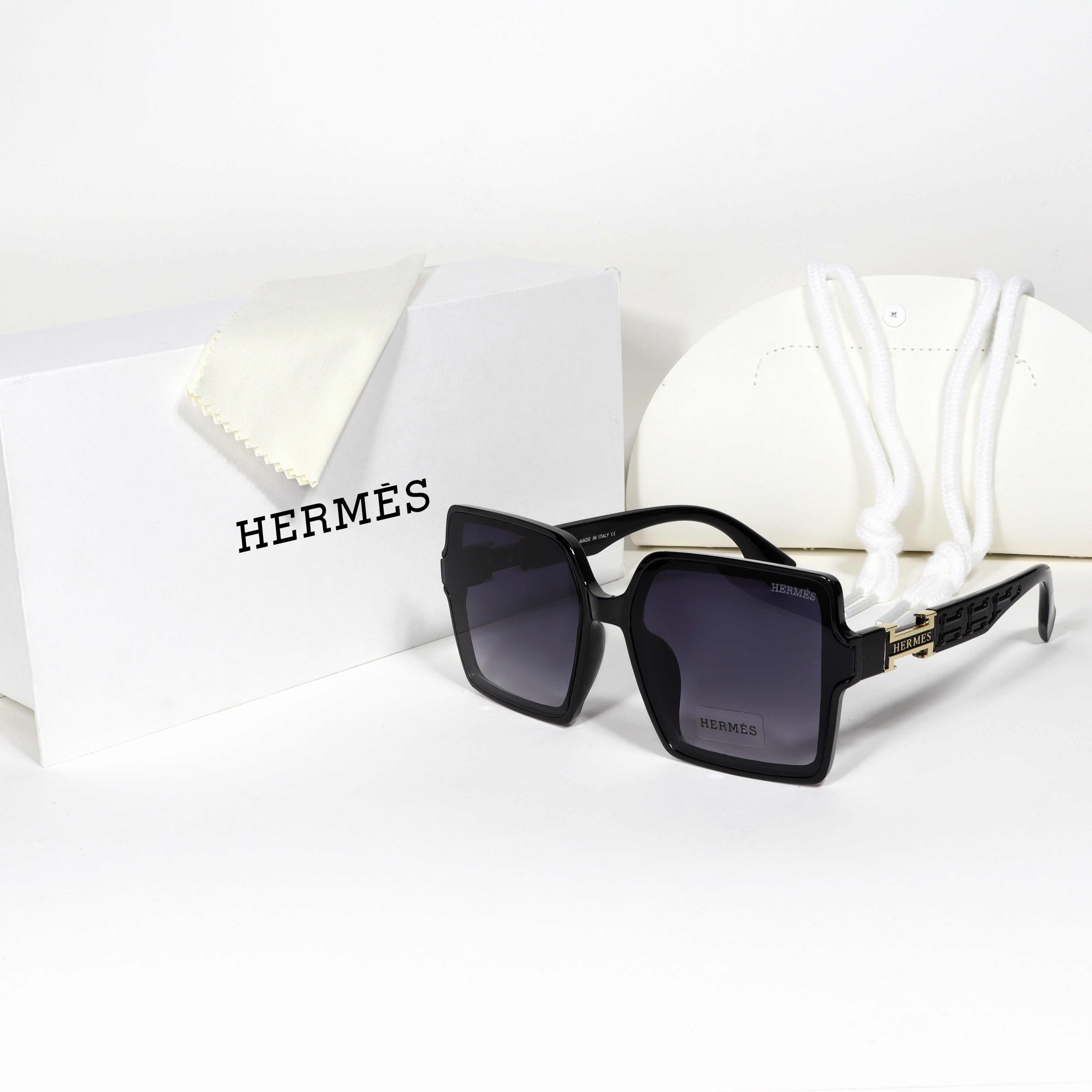 Hermes - HR02